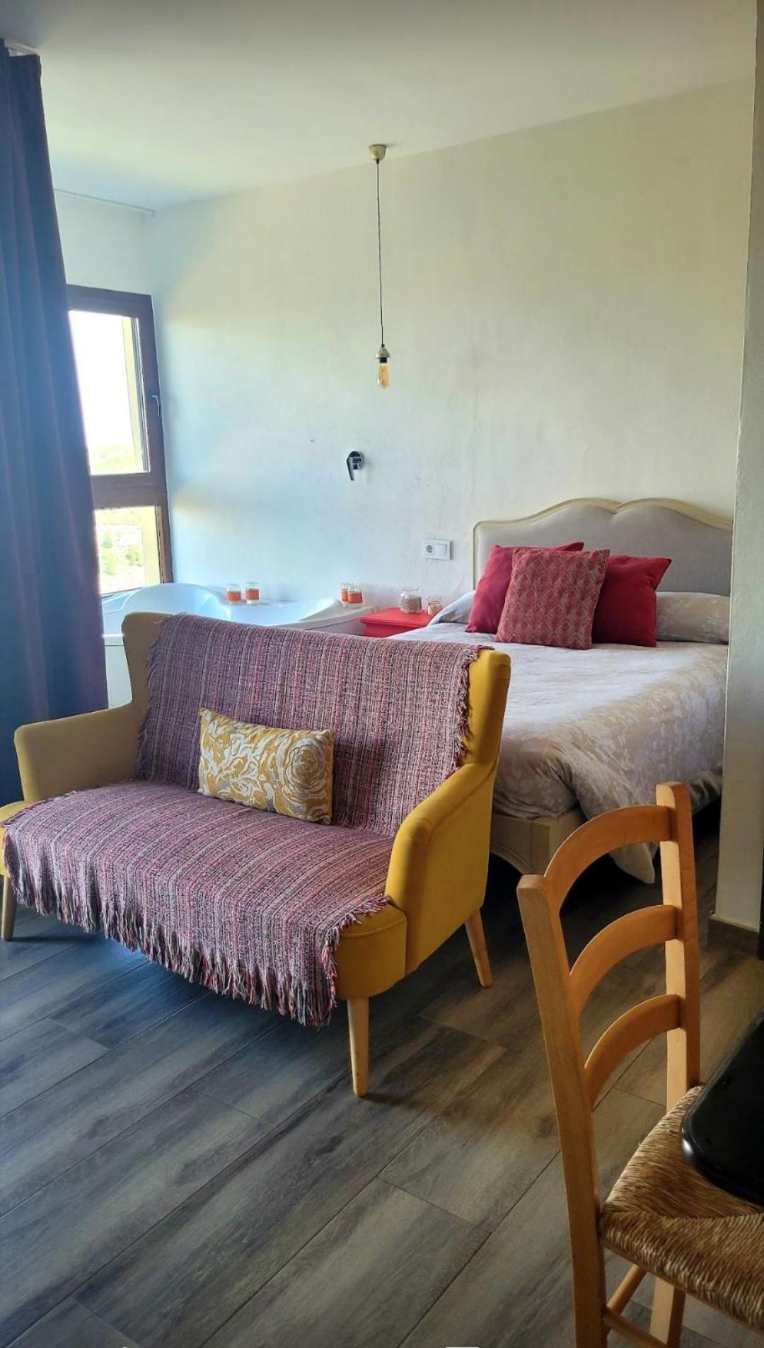 Casas Rurales Maribel - Complejo Moradas Del Cerro 2 - Suites Con Jacuzzi En Alcala Del Jucar Casas del Cerro Pokoj fotografie