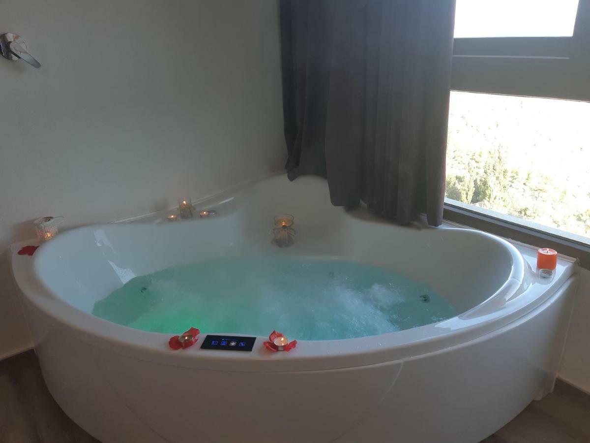 Casas Rurales Maribel - Complejo Moradas Del Cerro 2 - Suites Con Jacuzzi En Alcala Del Jucar Casas del Cerro Exteriér fotografie